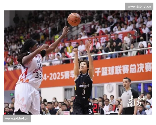 杨力维 x 杨舒予:女篮场上的铁臂双姝,碾碎对手防线! 杨力维 x 杨舒予:女篮场上的铁臂双姝,碾碎对手防线!